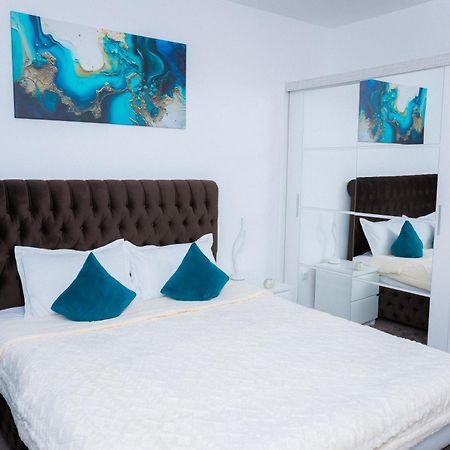 Elysian Urbanscape Brown, 2 Rooms, Near Bucharest Chiajna Luaran gambar